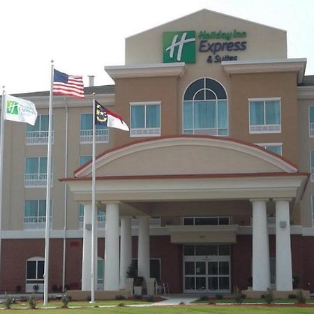 Holiday Inn Express & Suites - Smithfield/Selma By Ihg Exterior foto