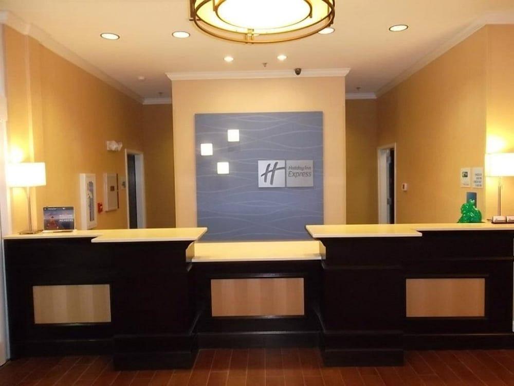 Holiday Inn Express & Suites - Smithfield/Selma By Ihg Exterior foto