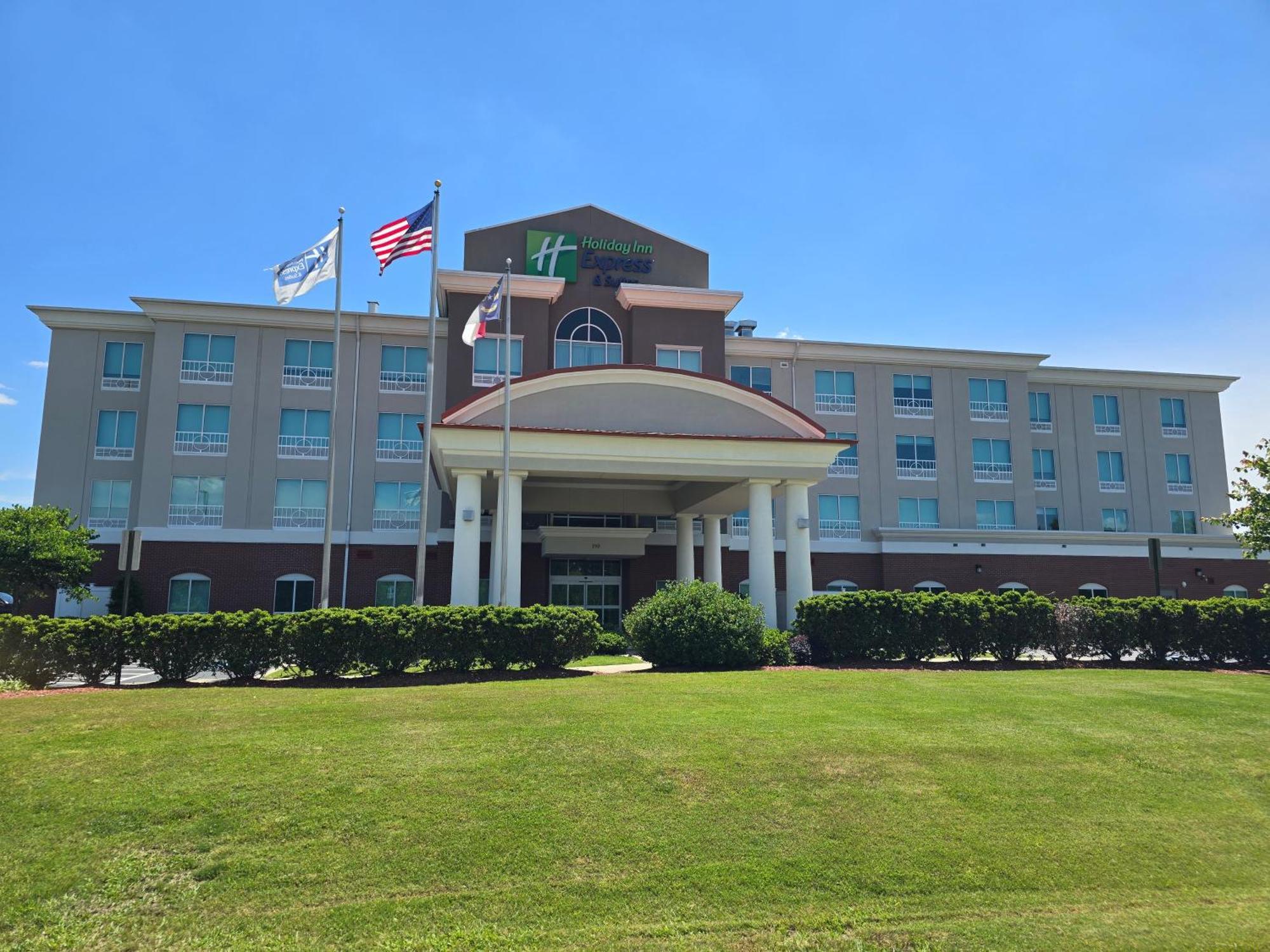 Holiday Inn Express & Suites - Smithfield/Selma By Ihg Exterior foto