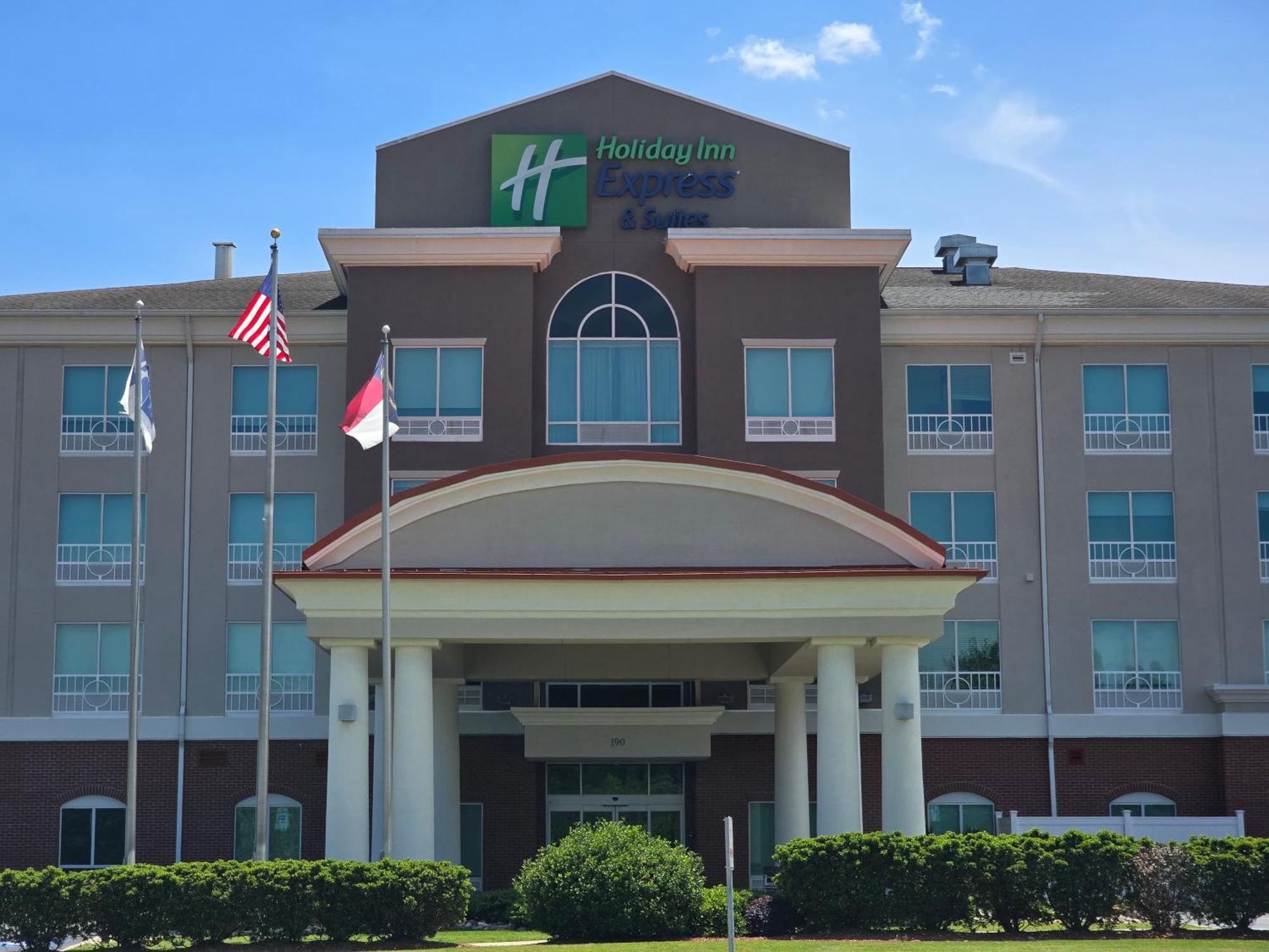 Holiday Inn Express & Suites - Smithfield/Selma By Ihg Exterior foto