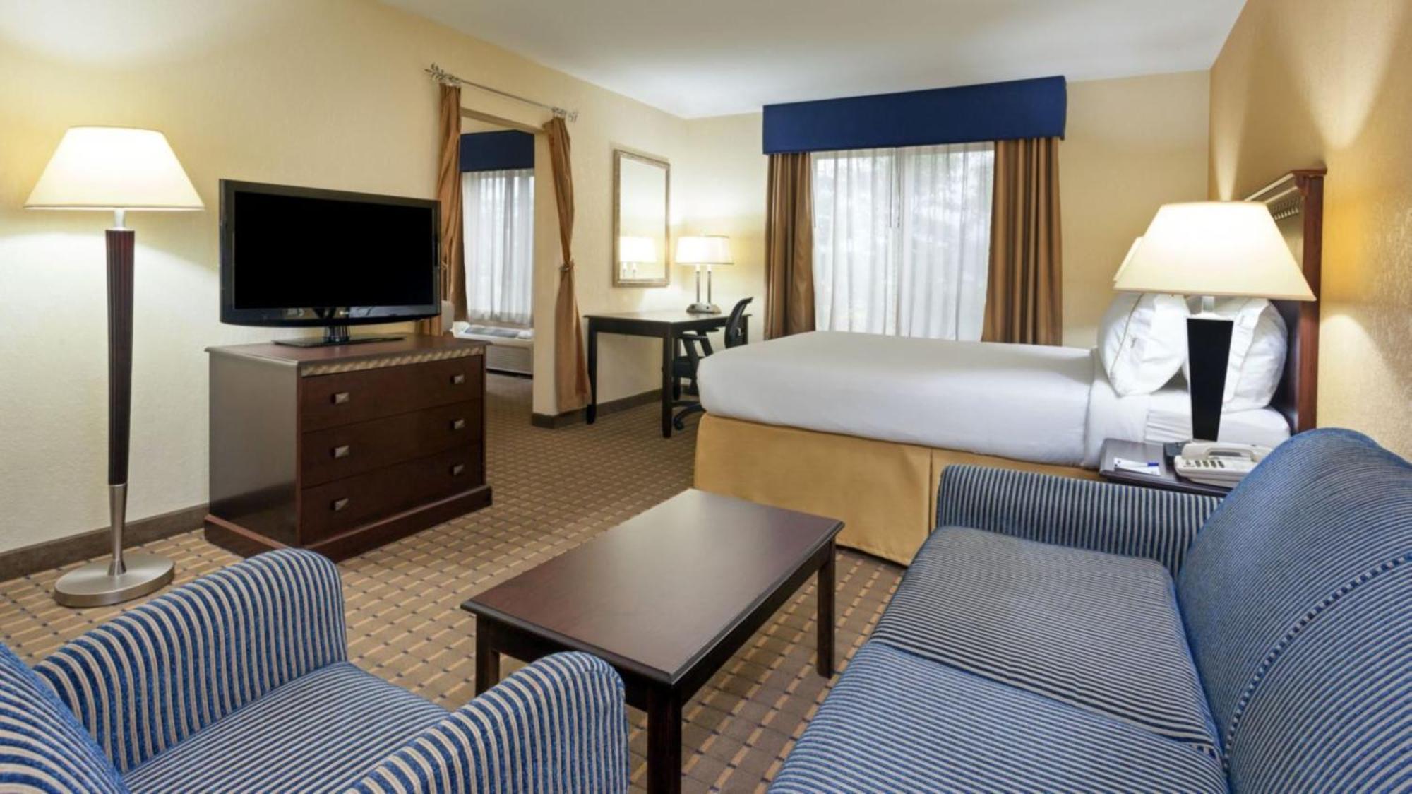 Holiday Inn Express & Suites - Smithfield/Selma By Ihg Exterior foto